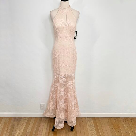 NWT XSCAPE Lace Mermaid Gown Blush Halter Formal Bridesmaid Prom Dress Size 12 - Picture 2 of 14